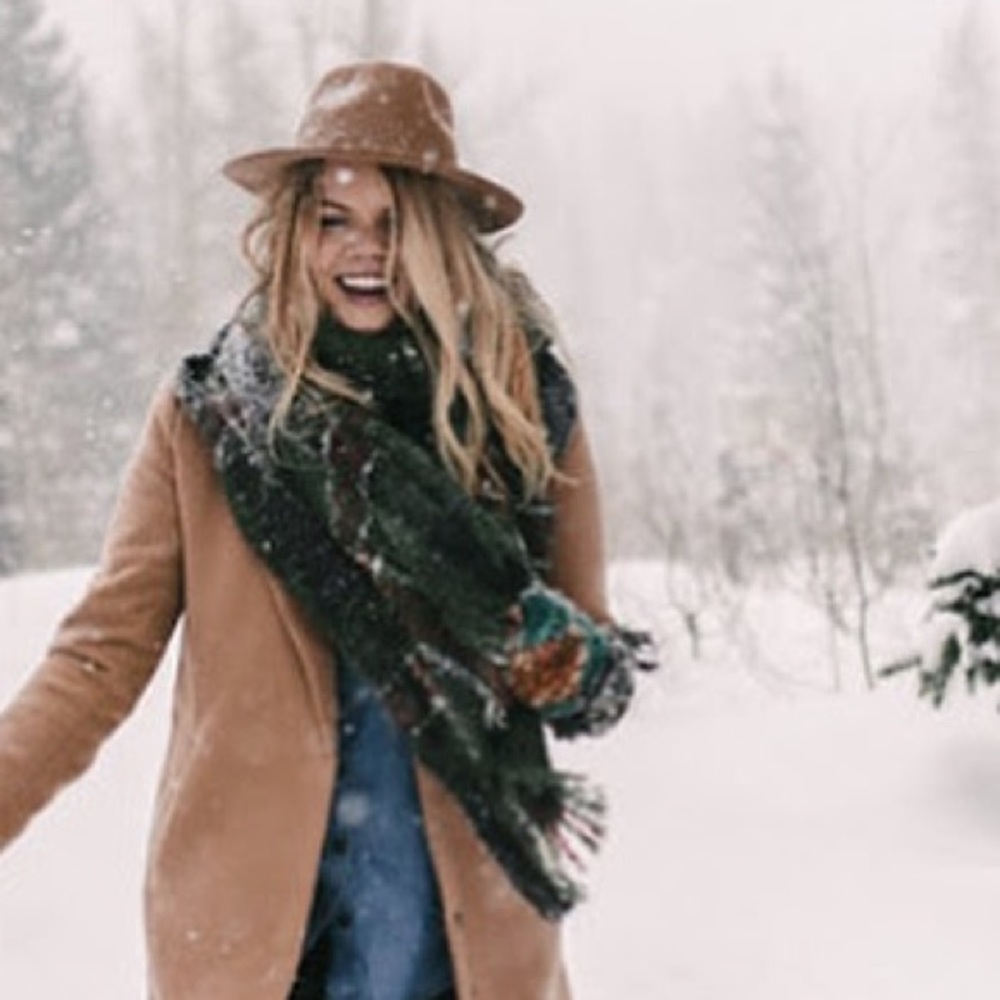 Meet your Posher, Whitney